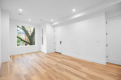 $6,950 | 2113 North Kenmore Avenue, Unit 1, Chicago, IL 60614