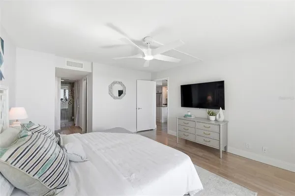 $199,000 | 2616 Cove Cay Drive, Unit 602, Clearwater, FL 33760