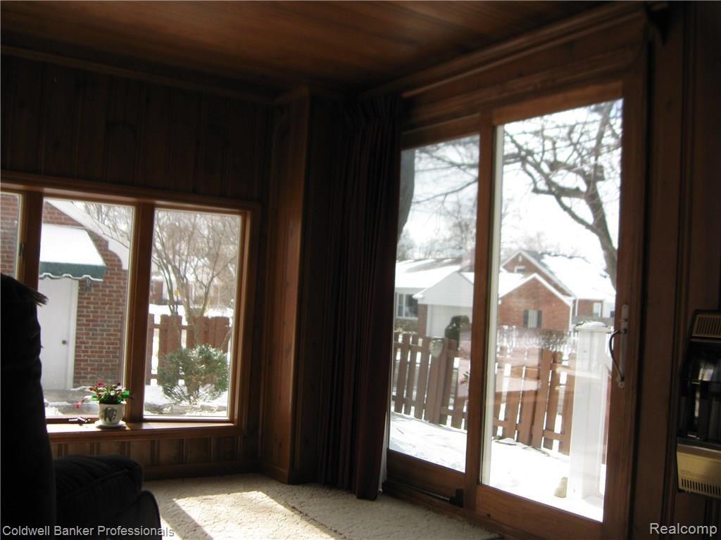 367 Ridgemont Road Grosse Pointe, MI 48236 - Photo 18 of 40