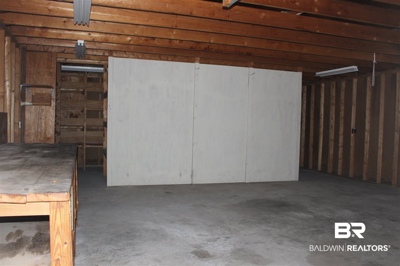 1701 Dawes Road Mobile, AL 36695 - Photo 18 of 21 Garage