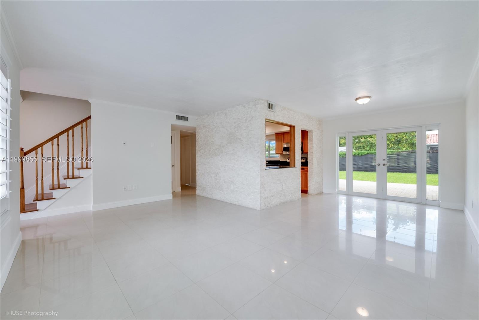 9975 Southwest 85th Street Miami, FL 33173 - Photo 2 of 19