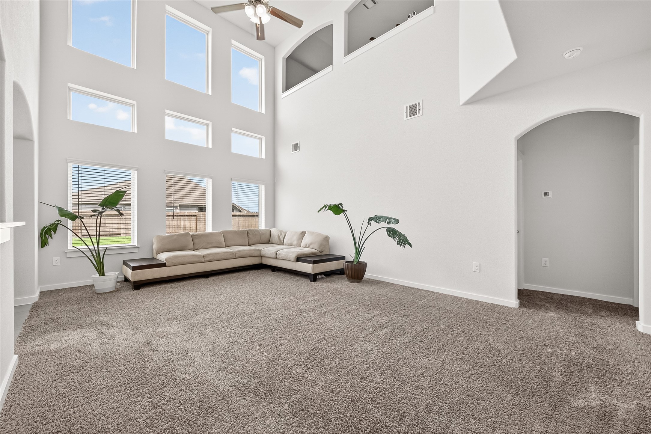 6803 Alamitos Court Rosharon, TX 77583 - Photo 3 of 48