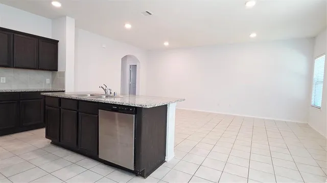 $2,495 | 1212 Bronze Lane, Princeton, TX 75407