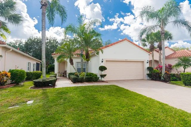$349,900 | 439 Northwest Lismore Lane, Port St. Lucie, FL 34986