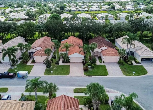 $349,900 | 439 Northwest Lismore Lane, Port St. Lucie, FL 34986