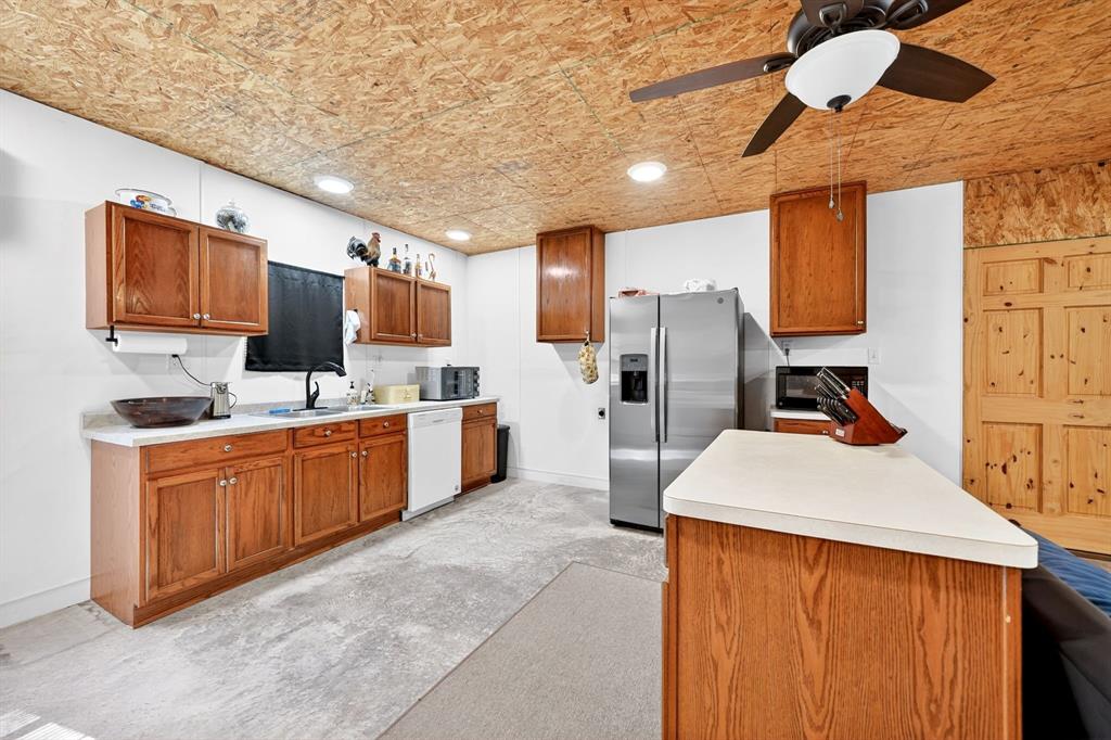 1425 Raintree Road West Tawakoni, TX 75474 - Photo 9 of 27