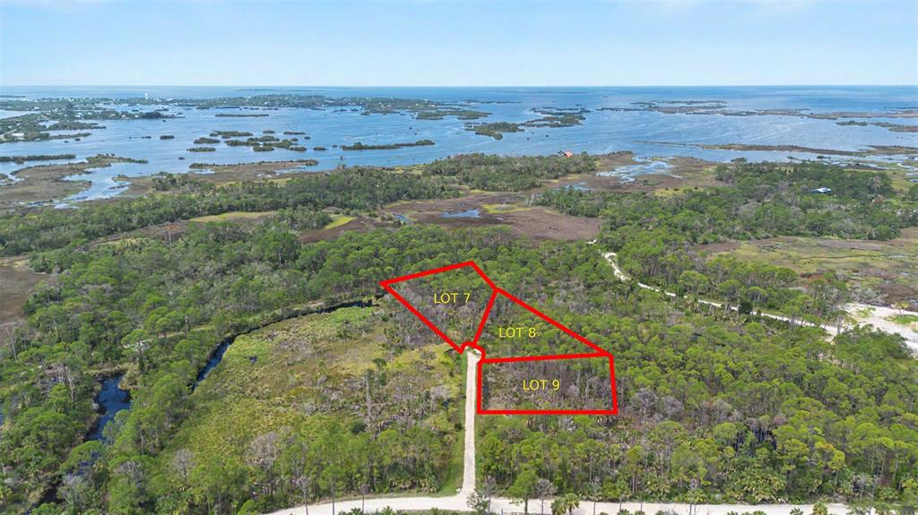 7 Southwest 104th Court Cedar Key, FL 32625 - Photo 4 of 10
