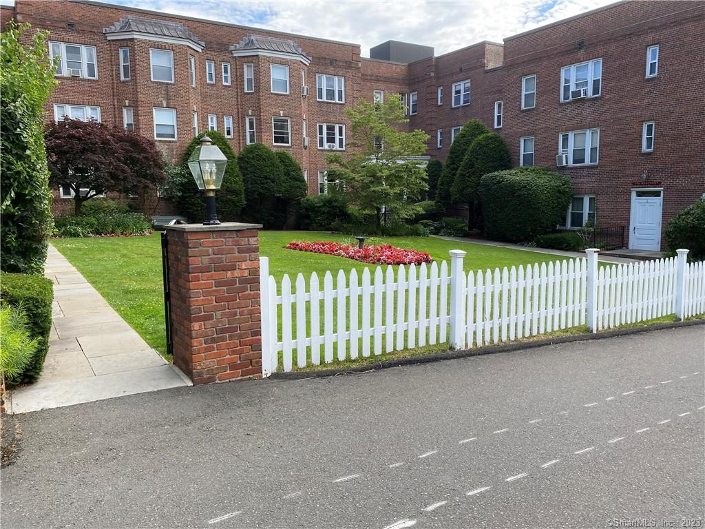 70 Strawberry Hill Avenue, Unit 23C, Stamford, CT 06905 Compass