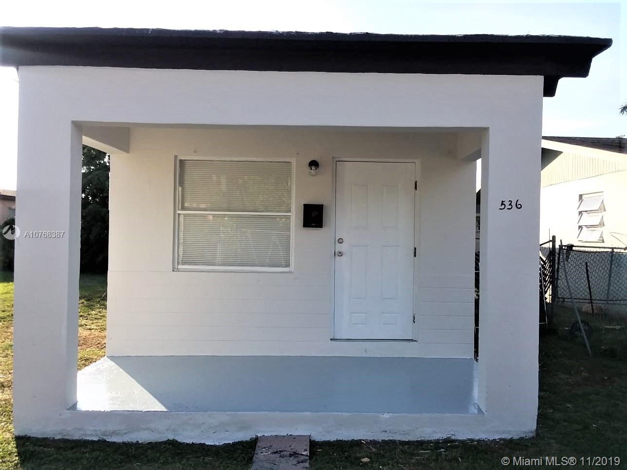 536 Southwest 3rd Terrace Homestead, FL 33030 - Photo 3 of 14 Gallery Image 3