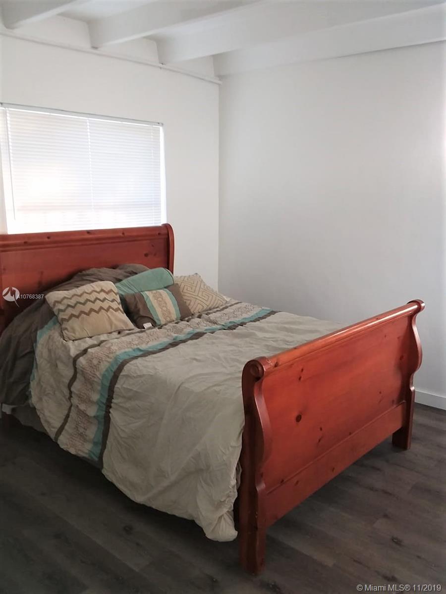 536 Southwest 3rd Terrace Homestead, FL 33030 - Photo 4 of 14 Gallery Image 4