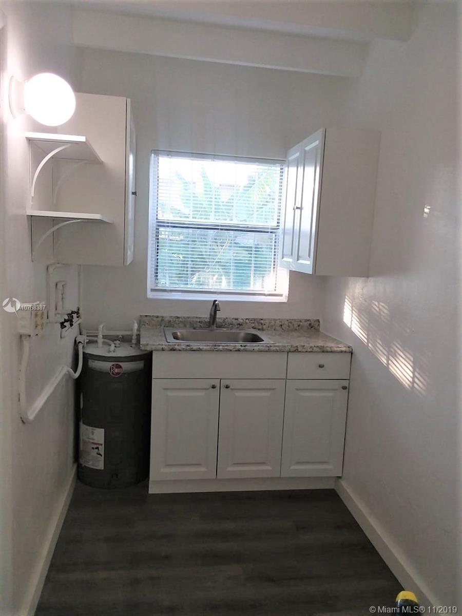 536 Southwest 3rd Terrace Homestead, FL 33030 - Photo 6 of 14 Gallery Image 6