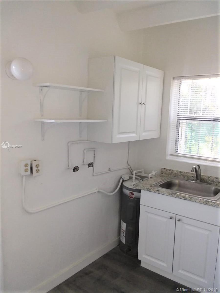 536 Southwest 3rd Terrace Homestead, FL 33030 - Photo 9 of 14 Gallery Image 9
