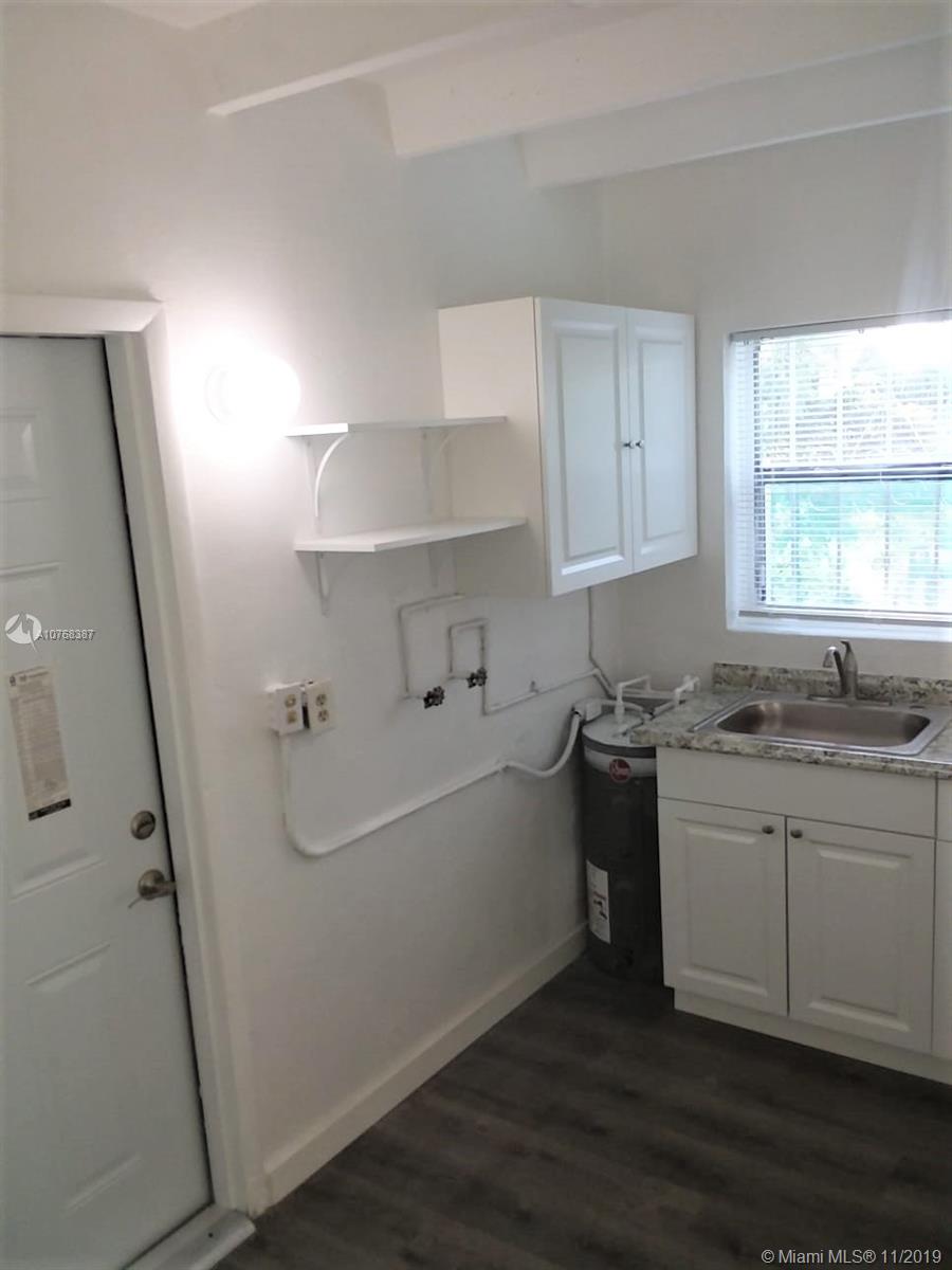 536 Southwest 3rd Terrace Homestead, FL 33030 - Photo 10 of 14 Gallery Image 10