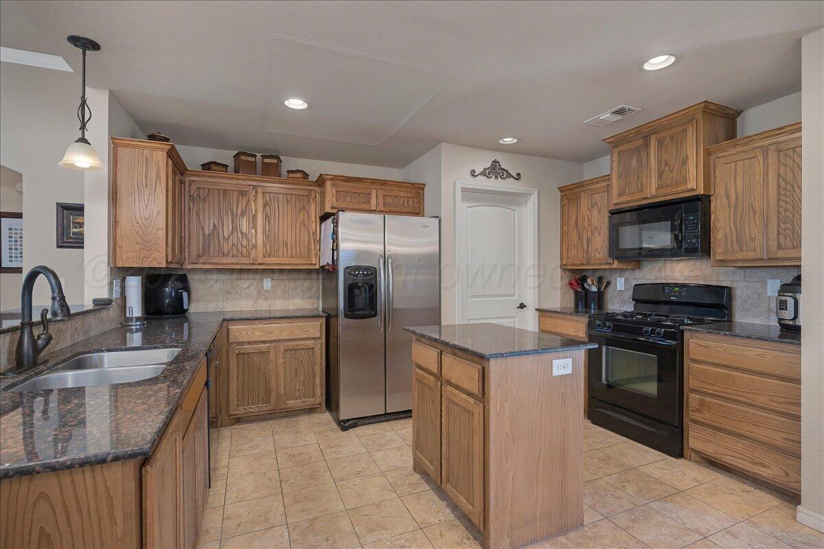 5906 South Rusk Street Amarillo, TX 79118 - Photo 11 of 34 11-Kitchen