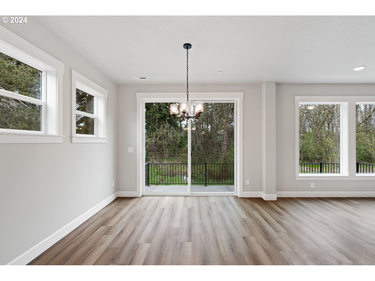 2128 Eleanor Road West Linn, OR 97068 - Photo 11 of 40 Gallery Image 11