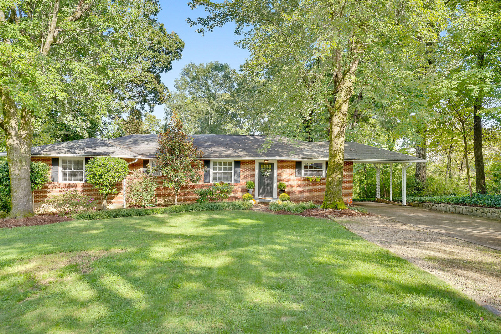 2916 Ozark Road Chattanooga, TN 37415 - Photo 1 of 29 2916 Ozark Rd - MLS Photos-1
