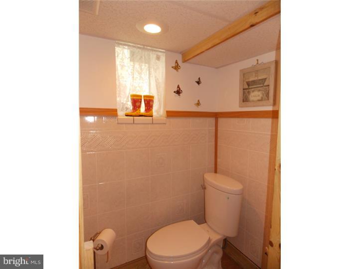 7012 Llanfair Road Upper Darby, PA 19082 - Photo 15 of 25
