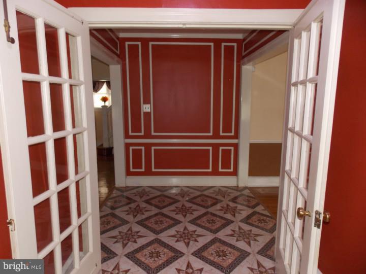 7012 Llanfair Road Upper Darby, PA 19082 - Photo 3 of 25