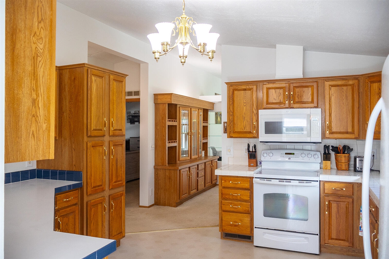5251 West Spring Creek Road Three Oaks, MI 49128 - Photo 5 of 40