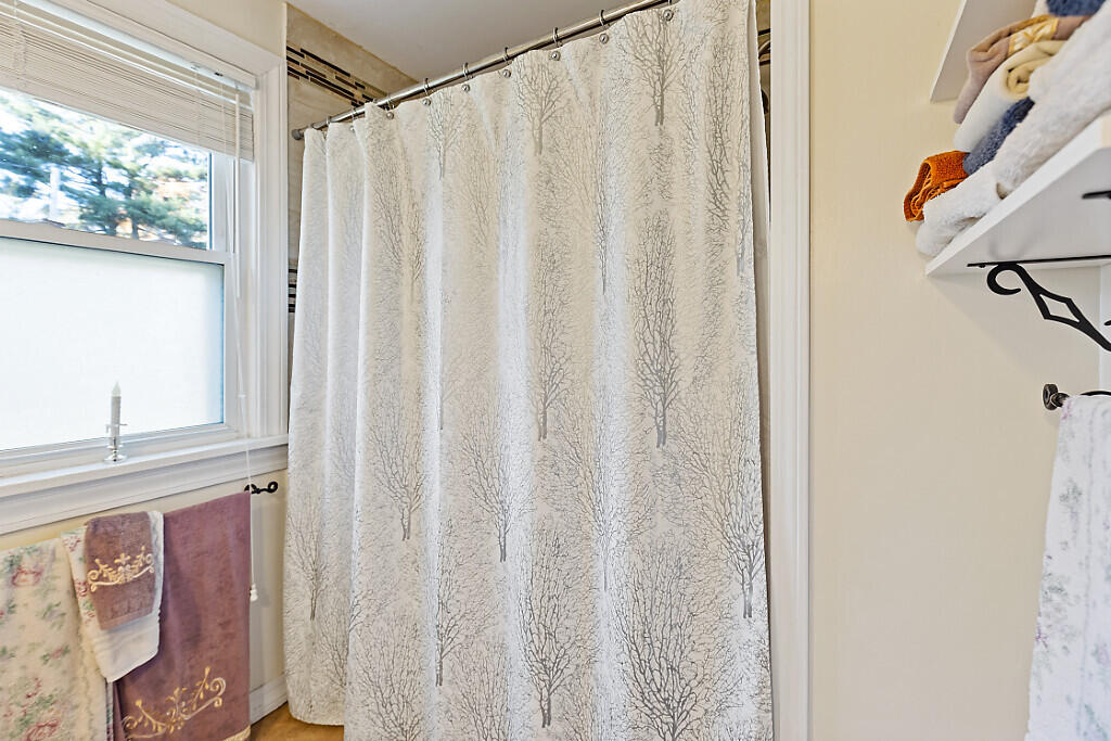 135 Crockett Road Dexter, ME 04930 - Photo 22 of 113 30_BP5A0228_DxO_mls