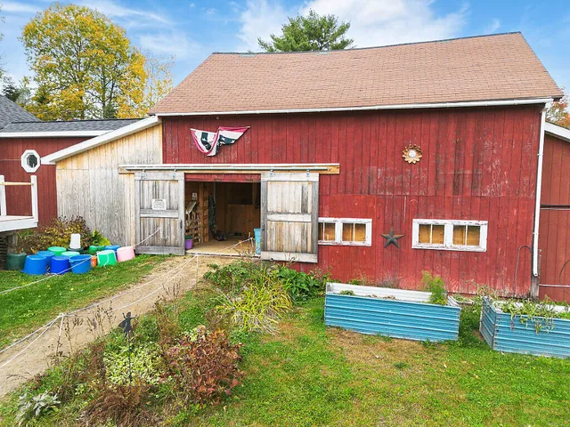 $699,000 | 135 Crockett Road, Dexter, ME 04930