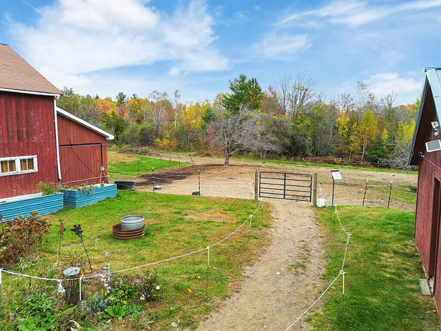 $699,000 | 135 Crockett Road, Dexter, ME 04930