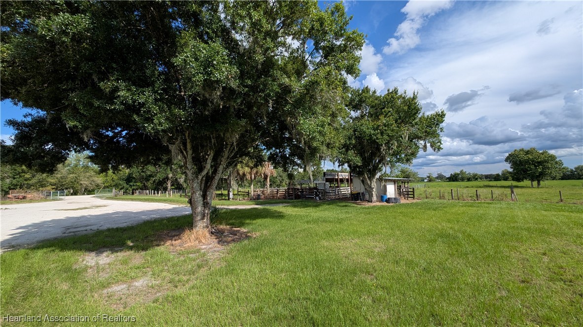 120 Hall Road Lake Placid, FL 33852 - Photo 4 of 23 Gallery Image 4