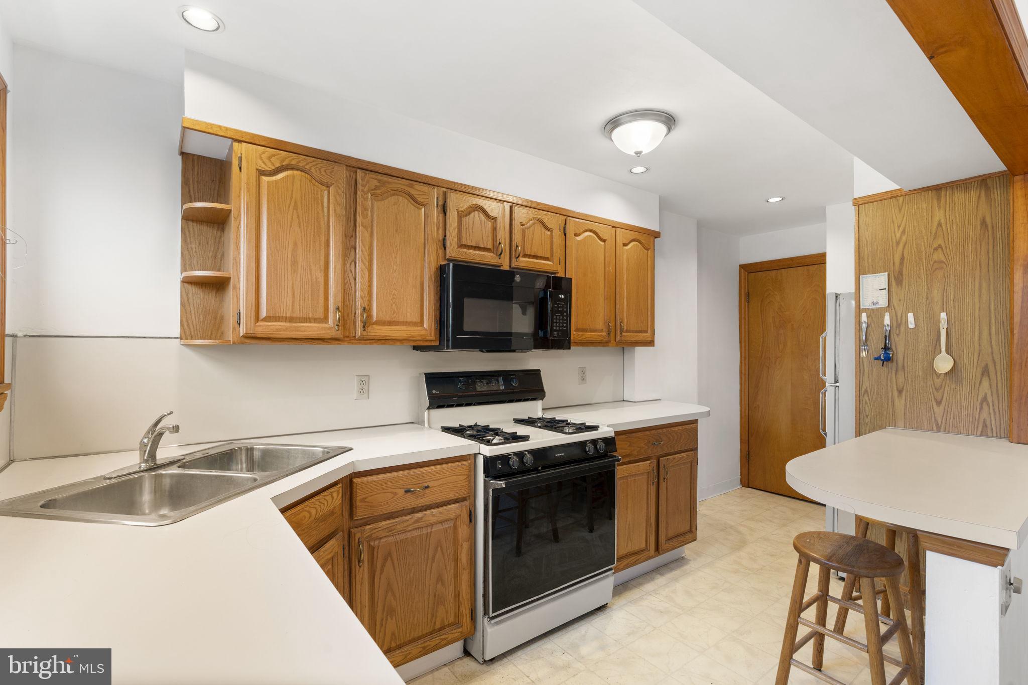 837 Grant Road Folcroft, PA 19032 - Photo 11 of 21