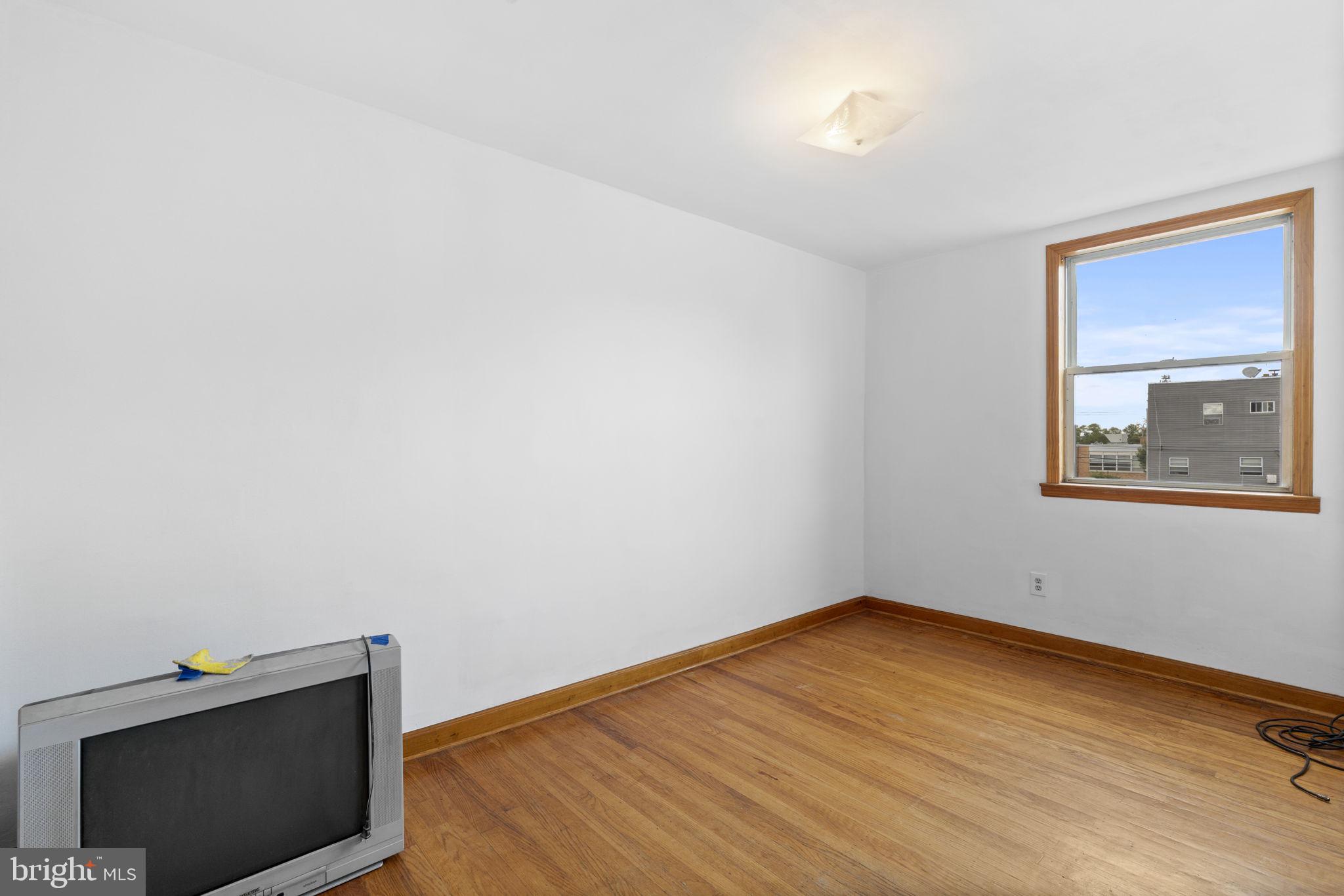 837 Grant Road Folcroft, PA 19032 - Photo 17 of 21