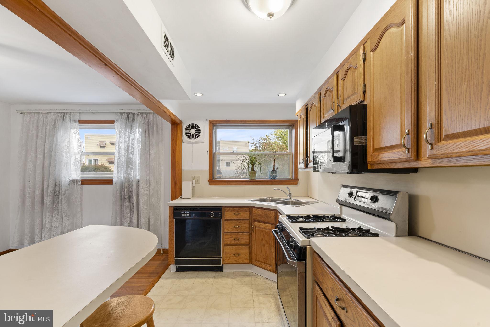 837 Grant Road Folcroft, PA 19032 - Photo 10 of 21