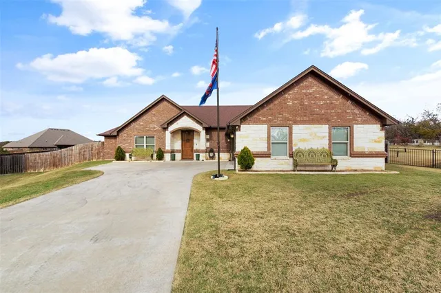 $2,800 | 6504 Arcola Court, Granbury, TX 76049