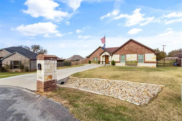 $2,800 | 6504 Arcola Court, Granbury, TX 76049