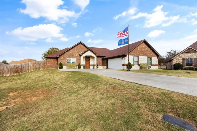 $2,800 | 6504 Arcola Court, Granbury, TX 76049