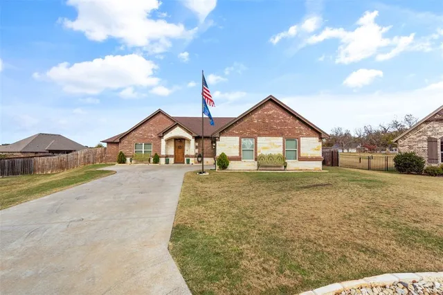 $2,800 | 6504 Arcola Court, Granbury, TX 76049