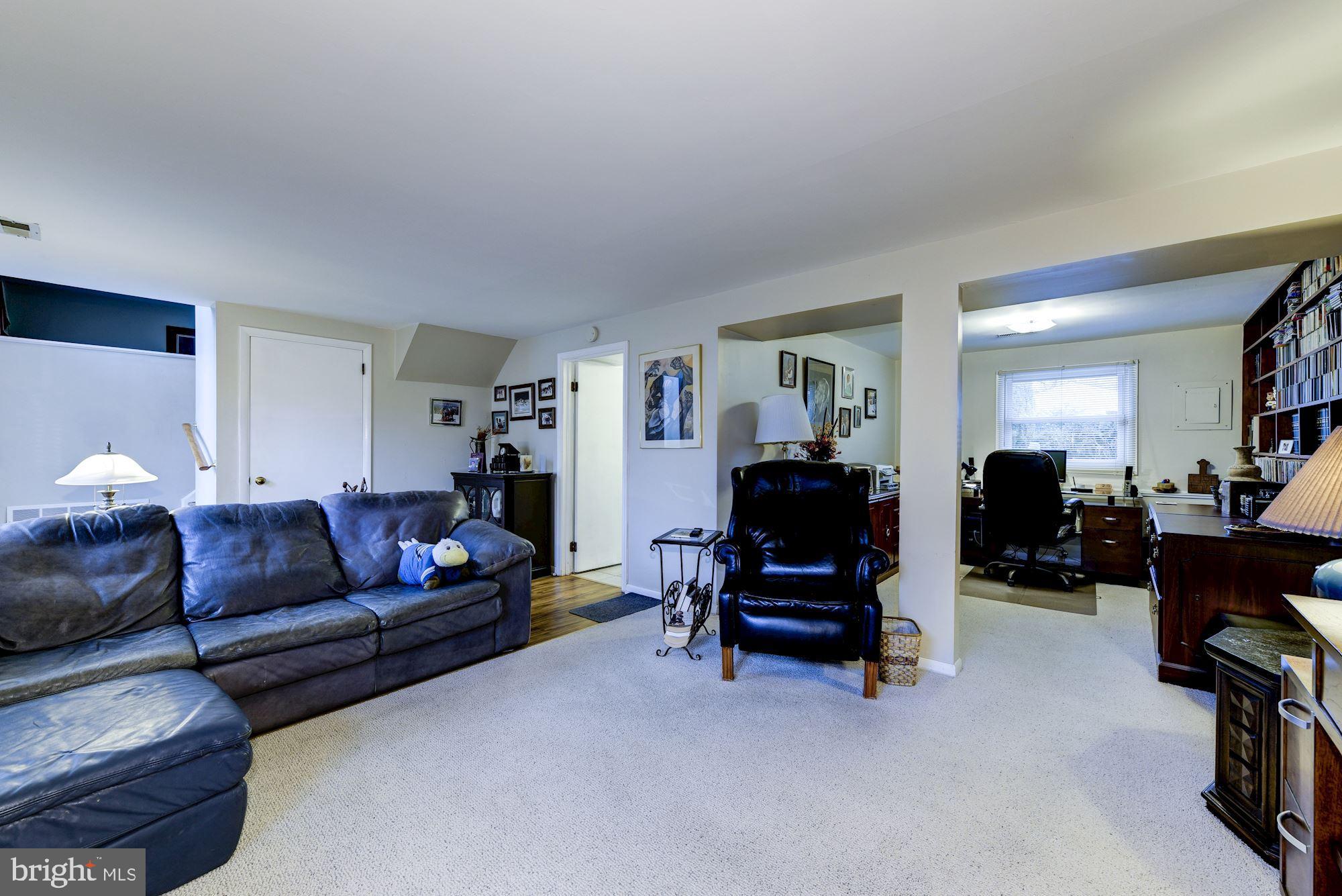 324 Farmdale Road Moorestown, NJ 08057 - Photo 15 of 35 Family Room