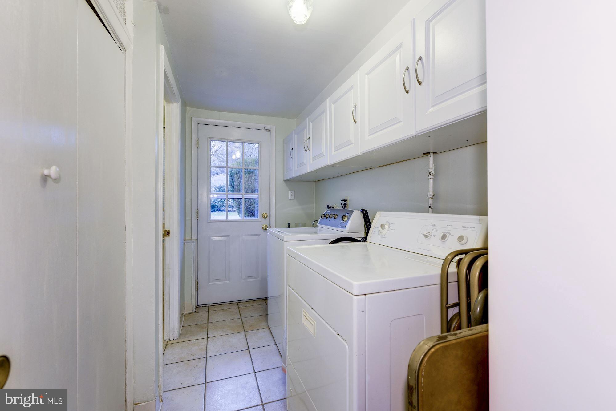 324 Farmdale Road Moorestown, NJ 08057 - Photo 18 of 35 Laundry Room w/exit door leading to yard