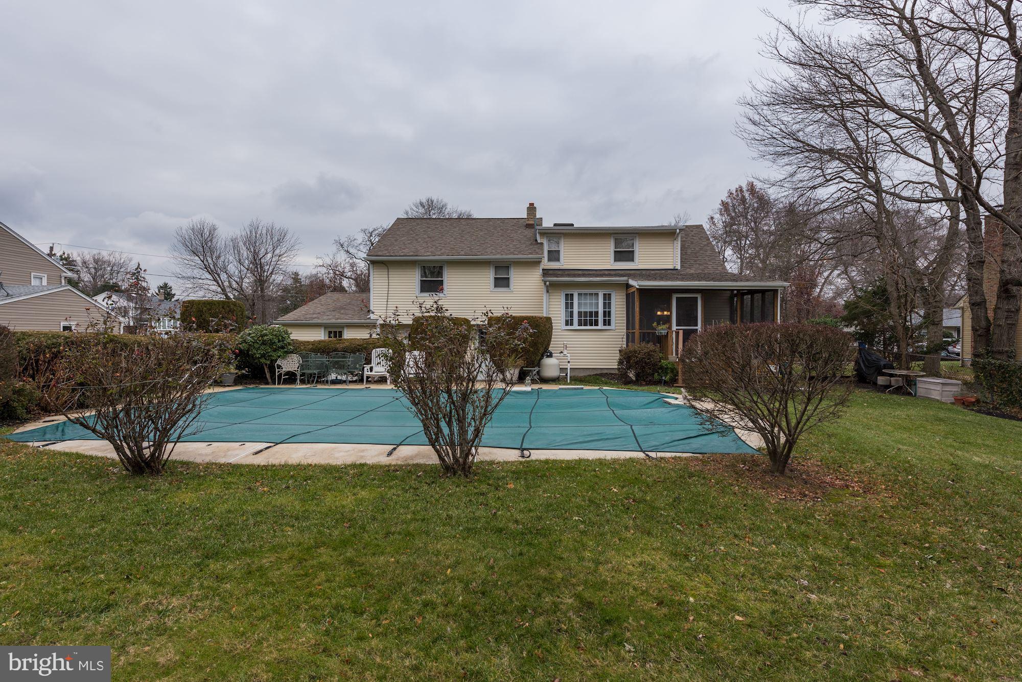 324 Farmdale Road Moorestown, NJ 08057 - Photo 31 of 35 In Ground pool
