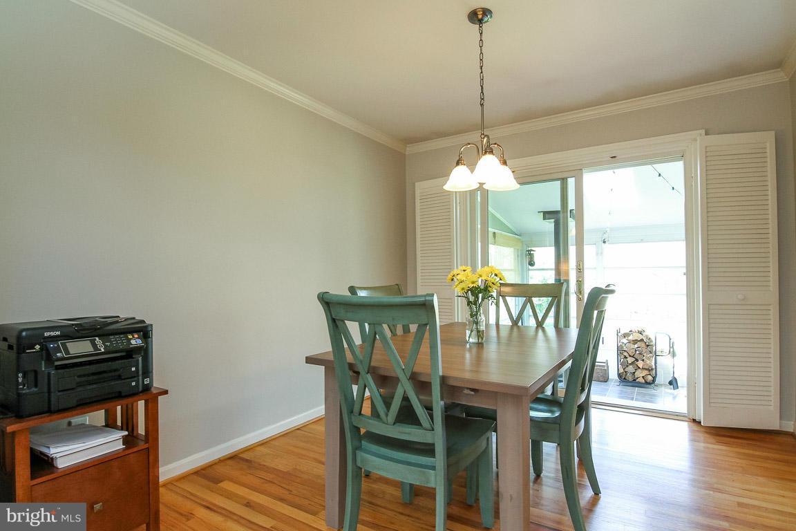 9810 Botsford Road Manassas, VA 20109 - Photo 10 of 30 Dining Room