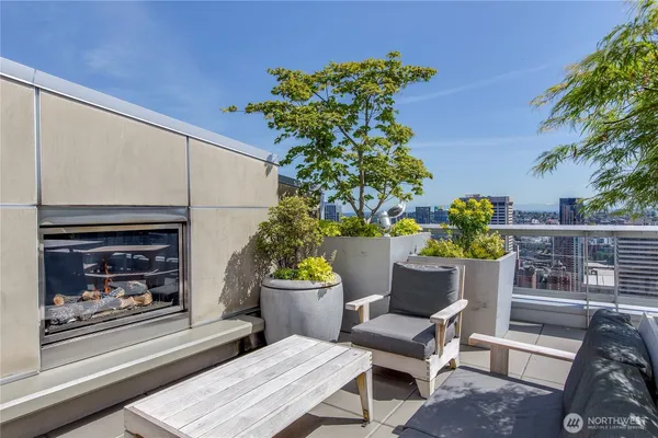 $2,500,000 | 1521 2nd Avenue, Unit 1400, Seattle, WA 98101