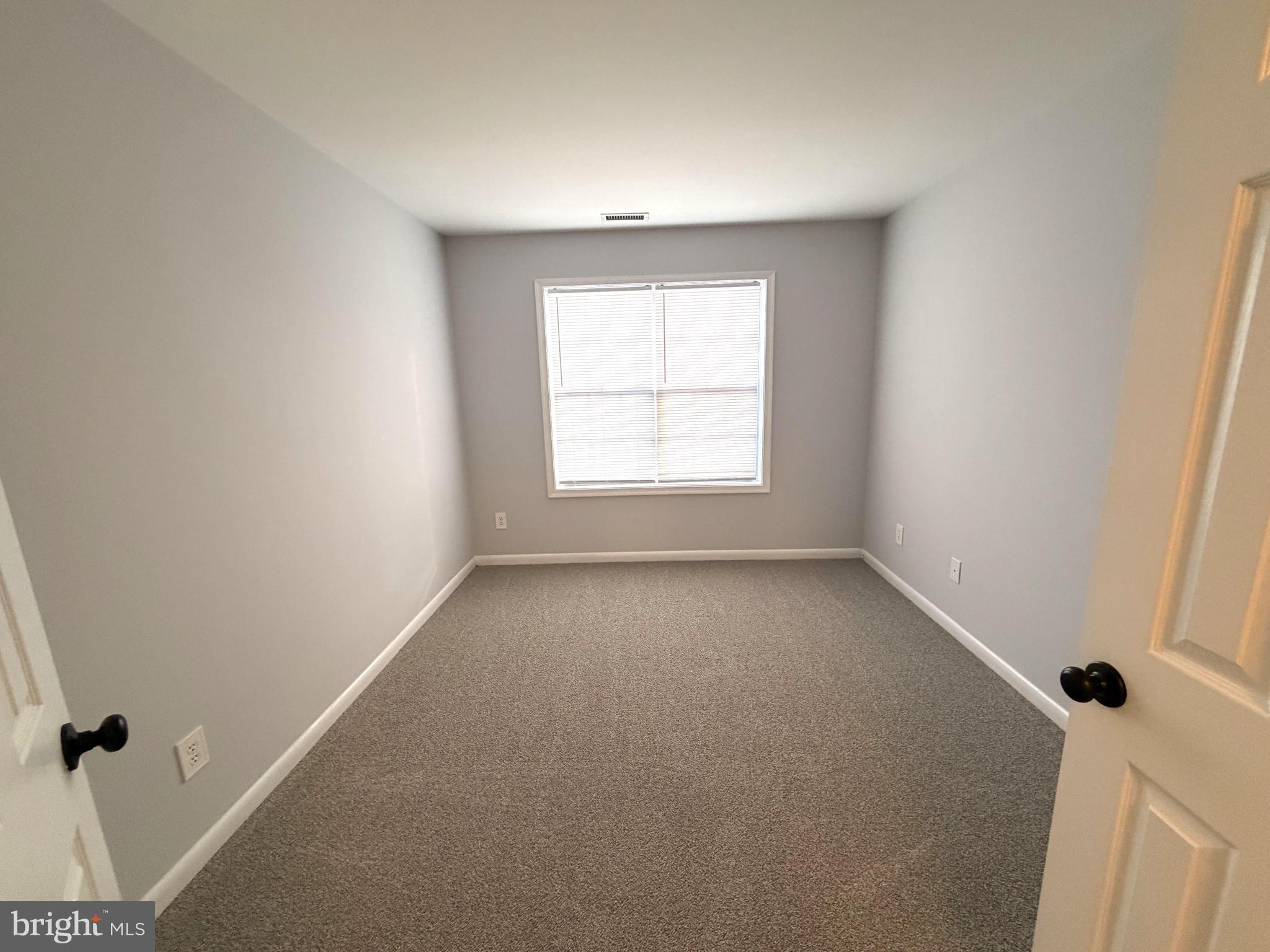 660 Ripplebrook Drive Culpeper, VA 22701 - Photo 16 of 19 an empty room with a window