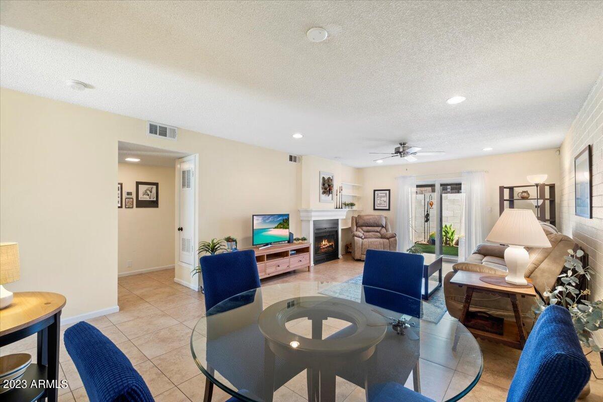 1450 East Bethany Home Road, Unit 28 Phoenix, AZ 85014 - Photo 18 of 20 07-Dining Area