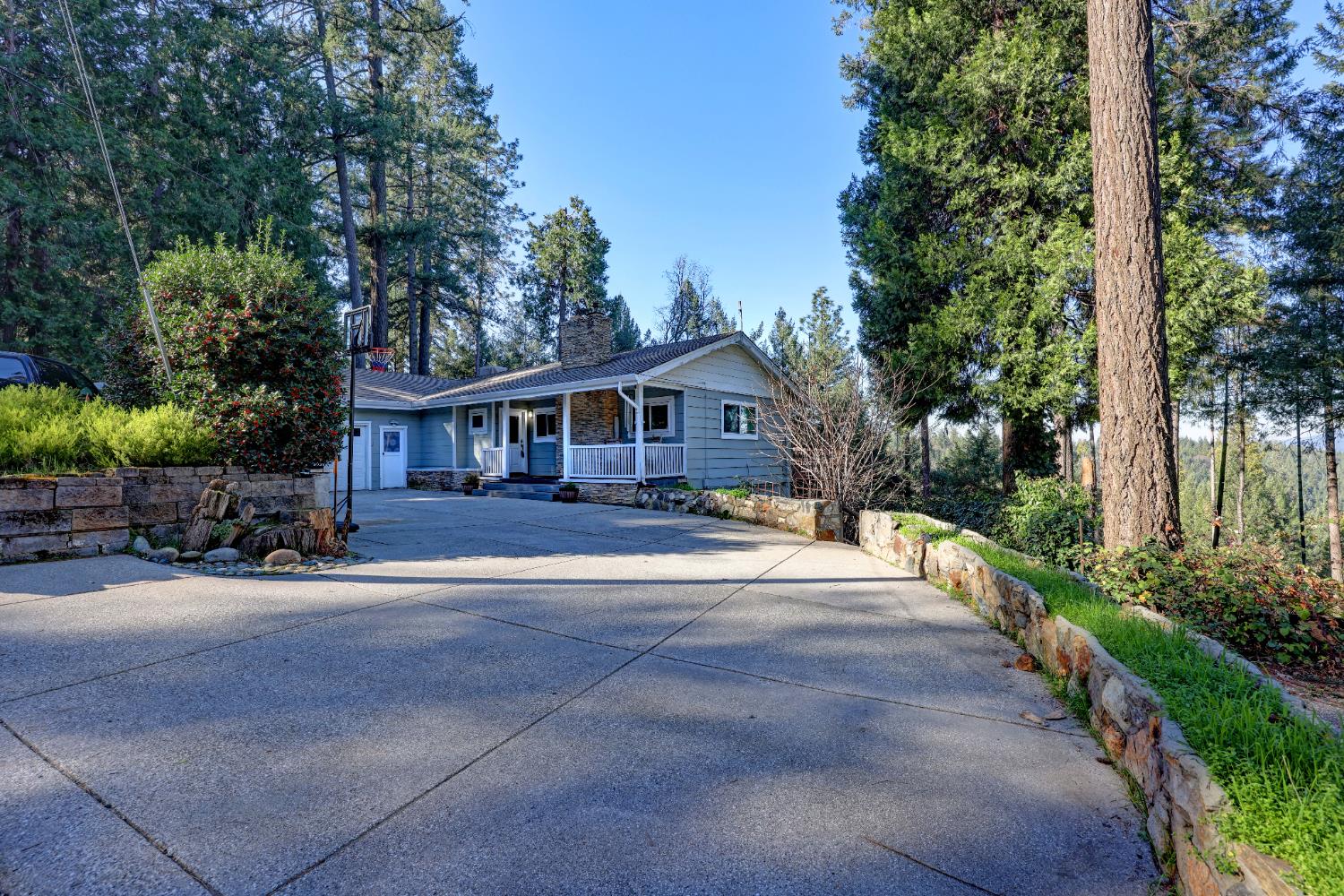 280 Alpine Drive Colfax, CA 95713 - Photo 1 of 44