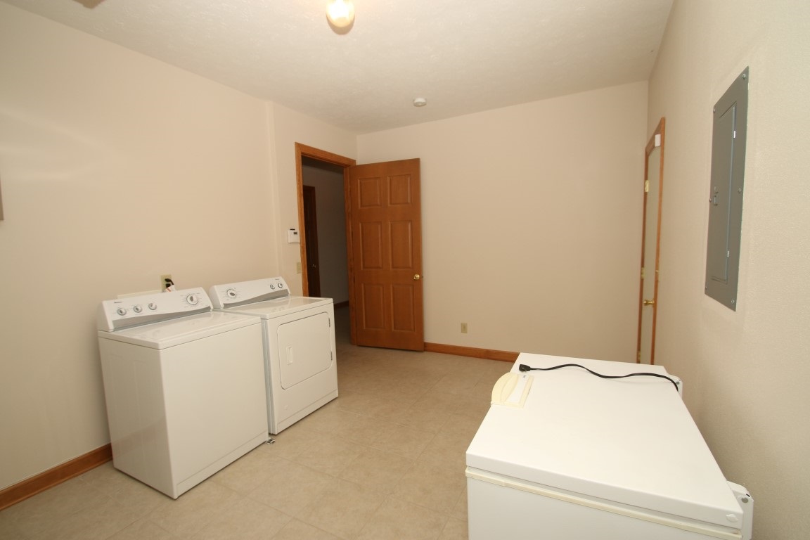 10395 Marblewing Road Roscoe, IL 61073 - Photo 9 of 25 Gallery Image 9