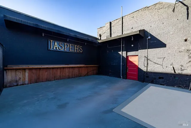 $850,000 | 6957 Sebastopol Avenue, Sebastopol, CA 95472