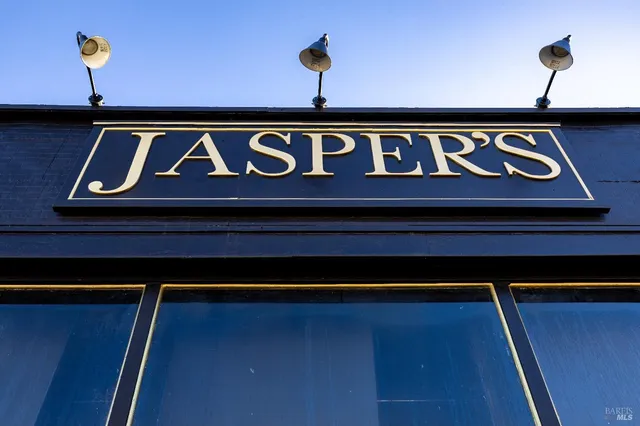 $850,000 | 6957 Sebastopol Avenue, Sebastopol, CA 95472