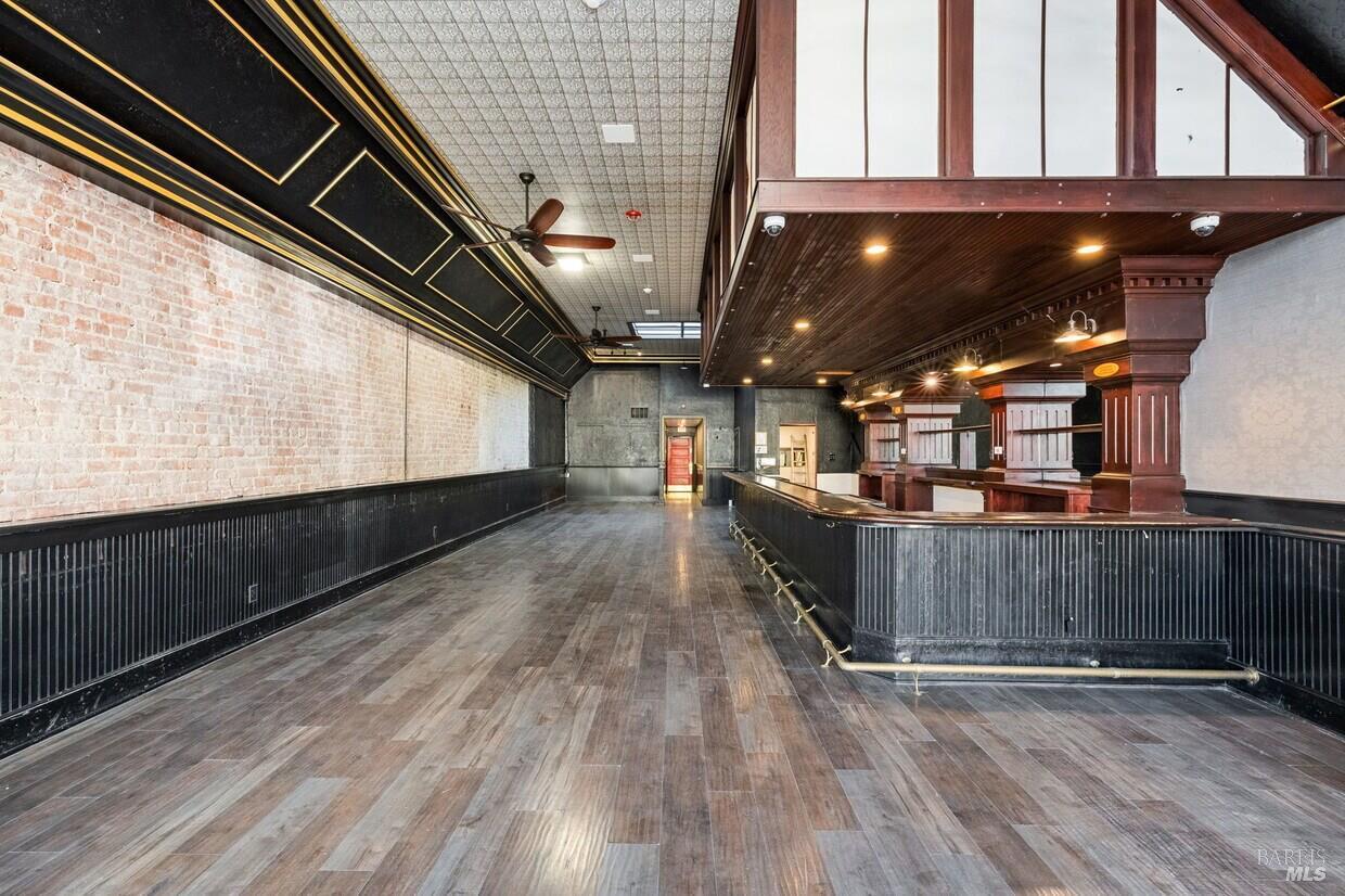 6957 Sebastopol Avenue Sebastopol, CA 95472 - Photo 4 of 18