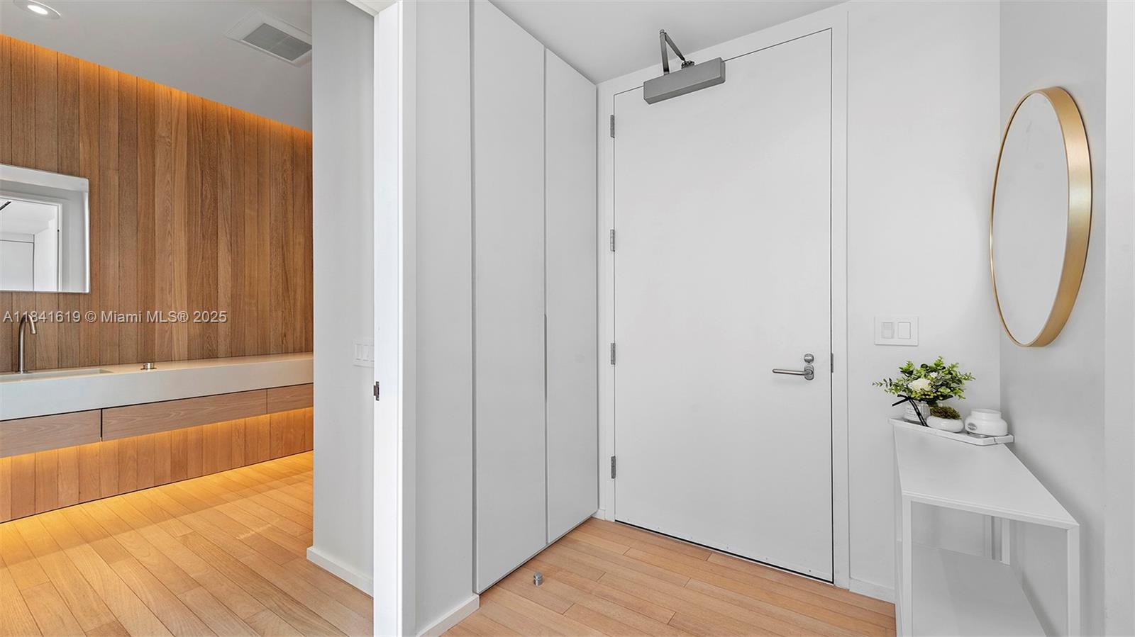 2901 Collins Avenue, Unit 1403 Miami Beach, FL 33140 - Photo 20 of 23