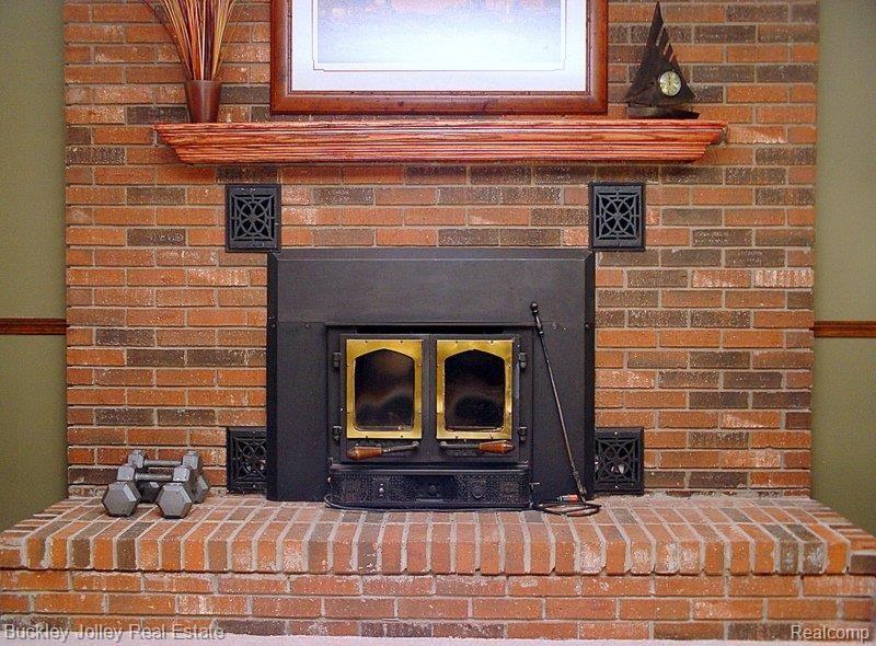 10682 Culver Road Brighton, MI 48114 - Photo 7 of 19 Natural Fireplace in Family Room