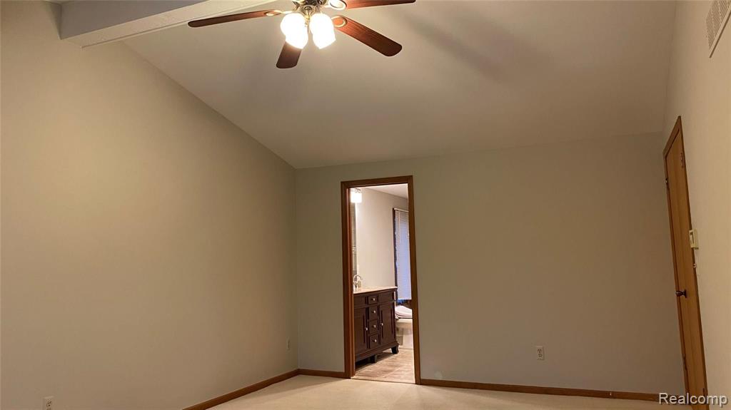 3099 Baypoint Drive Rochester, MI 48309 - Photo 14 of 32
