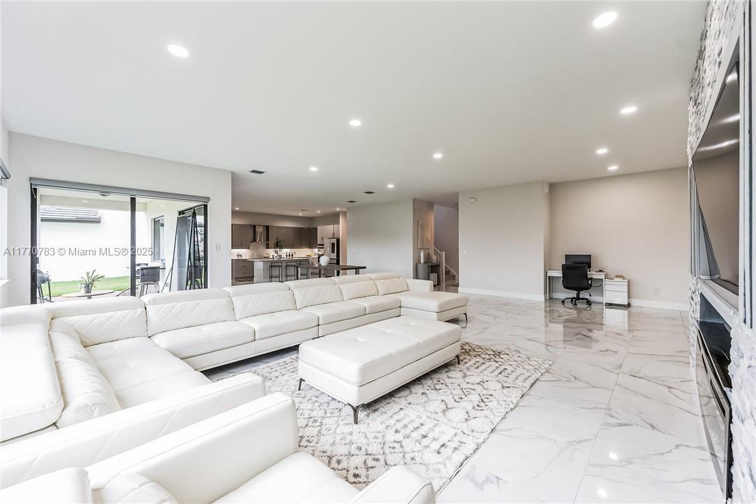 4761 Sophia Dr Avenue, Unit 1 Immokalee, FL 34142 - Photo 18 of 40